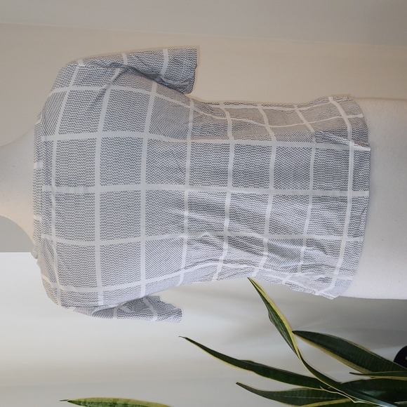 Uniqlo MoMA Special Edition Cropped Tee - Picture 4 of 5